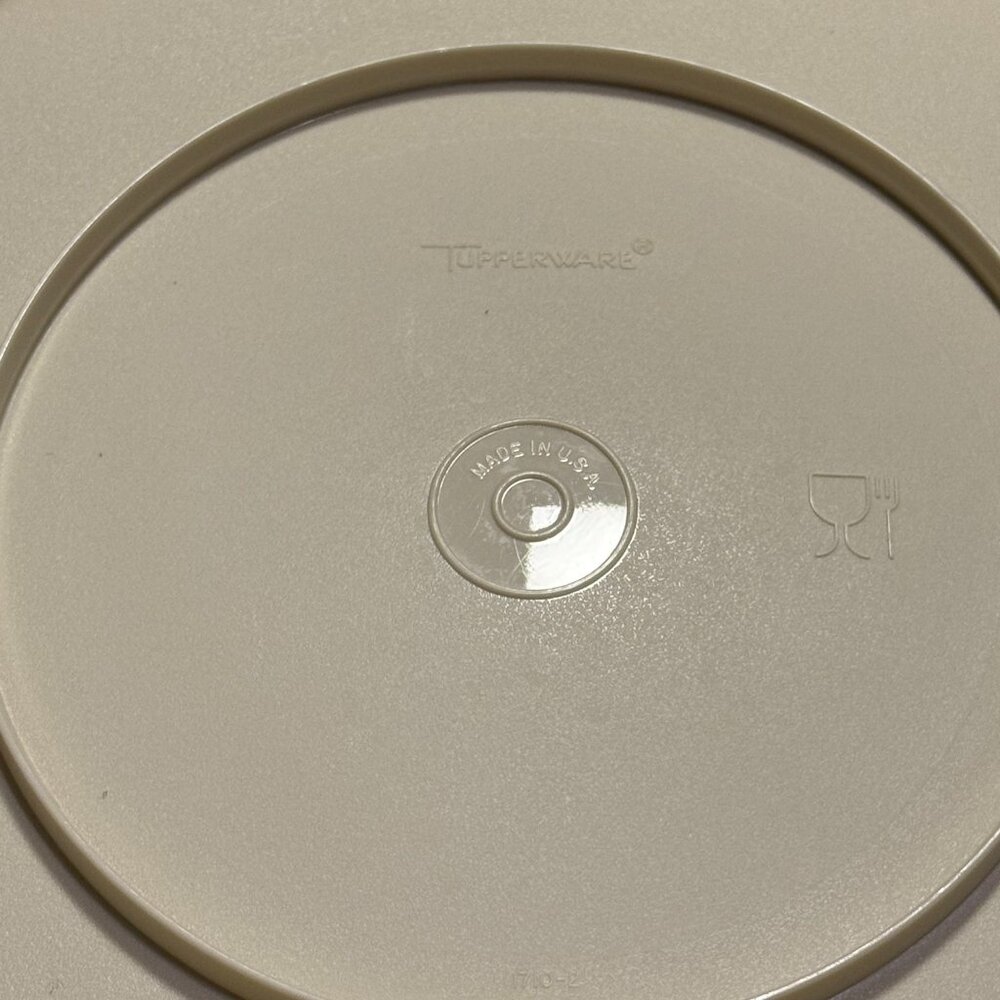 Vintage Tupperware Round Cake\Dessert\Snack Carrier Retro Kitchen Storage - Picture 5 of 10